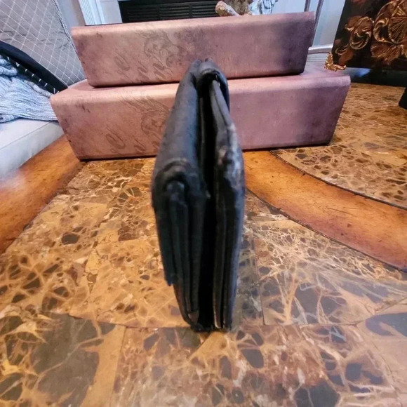 Gucci Black Monogram Clutch - Picture 4 of 9